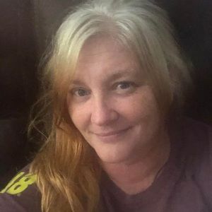 Meet your Posher, Leslie